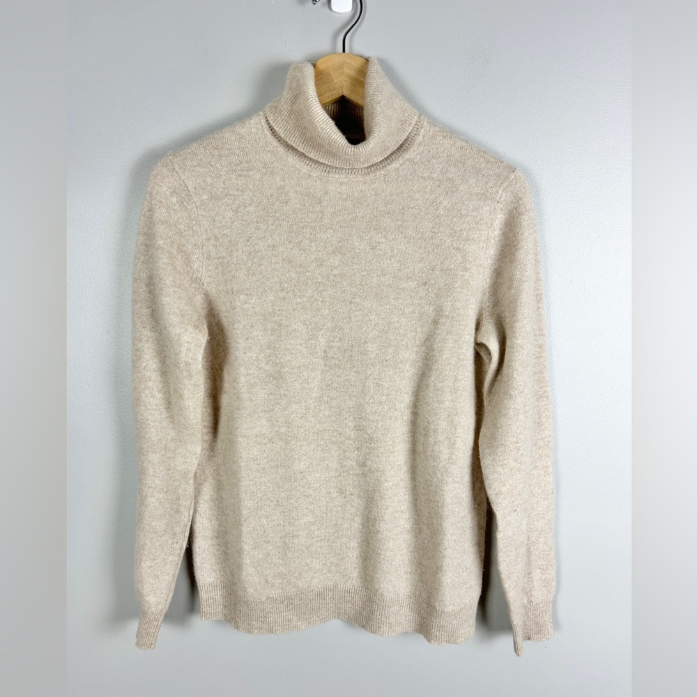 LORD AND TAYLOR 100% Cashmere Turtleneck Size Small Oatmeal Beige Old Money‎